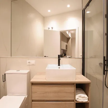 Luxury Flat Next To Gran Via Madrid Exterior photo